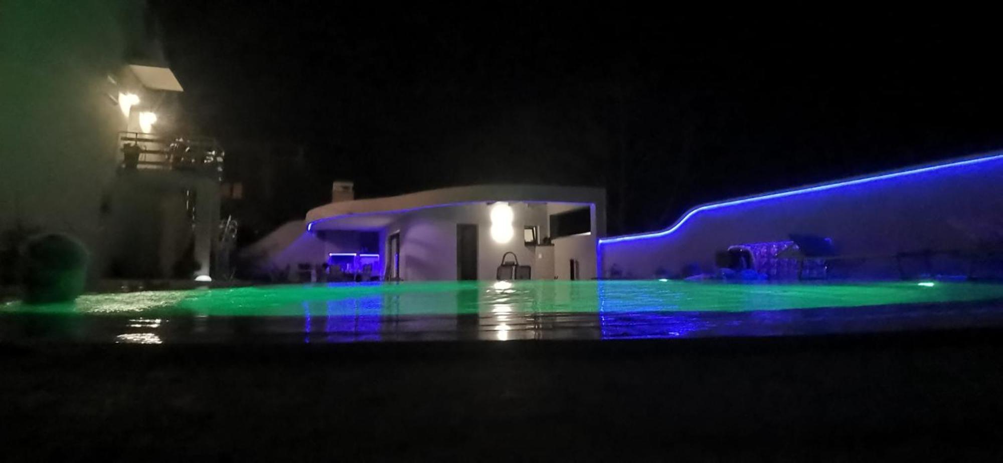Villa Elke Maria With Overflow Pool And Hydromassage Novigrad Istria Kültér fotó