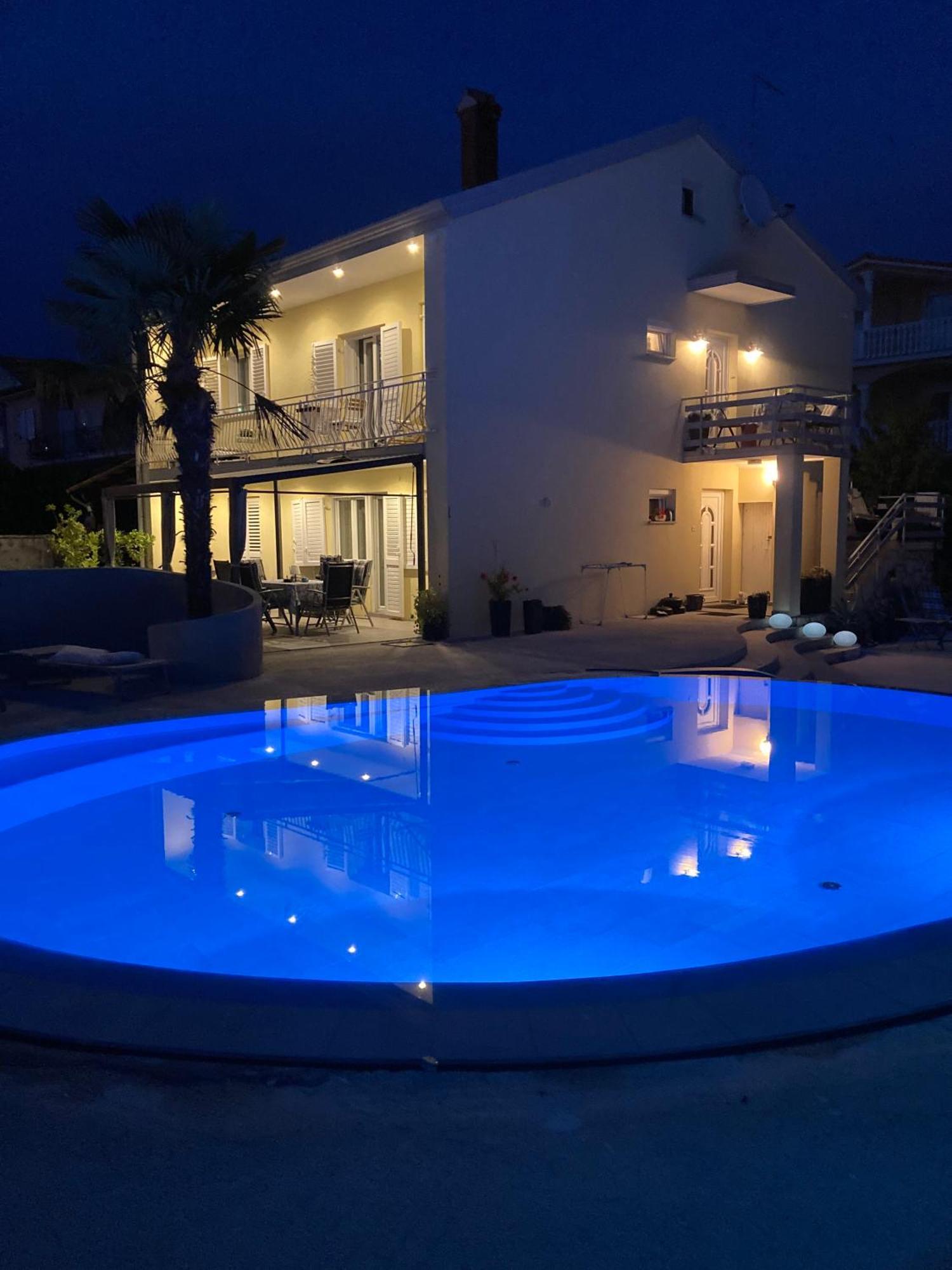 Villa Elke Maria With Overflow Pool And Hydromassage Novigrad Istria Kültér fotó